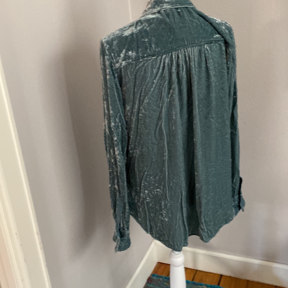Beautiful crushed velvet blue top - Picture 6 of 6